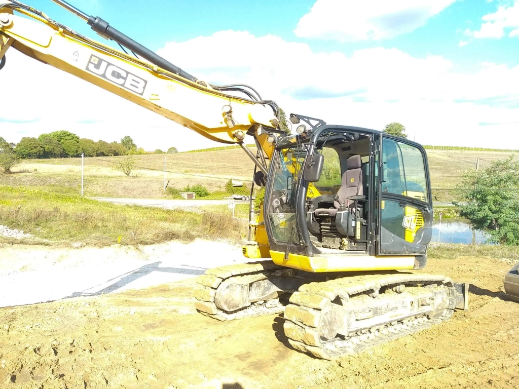 Prestation de pelle 16 tonnes avec chauffeur